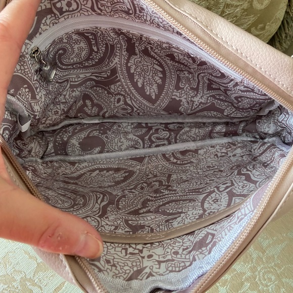 Bella Russo beige crossbody/shoulder bag with chain - Picture 7 of 12